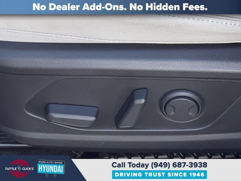 Certified 2025 Hyundai Tucson Limited AWD/4WD image 33