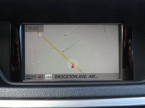 Used 2013 Mercedes-Benz E 350 4MATIC Sedan image 24