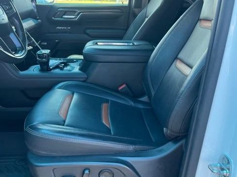 Used 2022 GMC Sierra 1500 AT4 AWD/4WD image 12