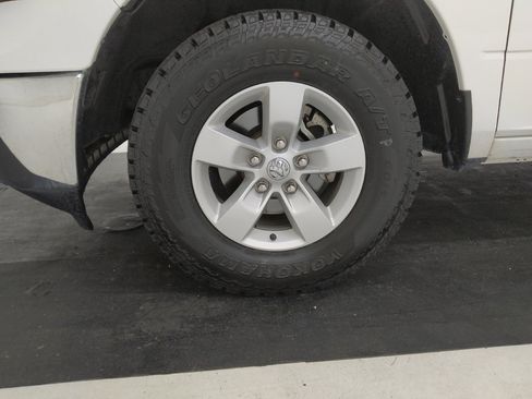 Used 2023 RAM 1500 Classic SLT AWD/4WD image 31