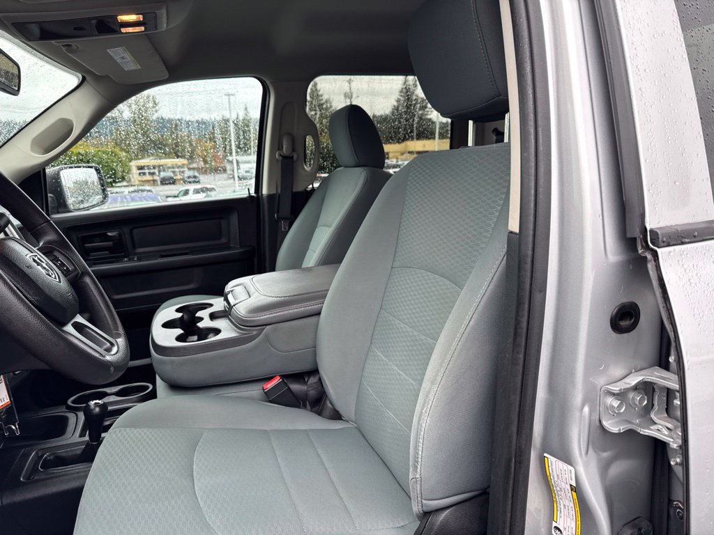 Used 2016 RAM 2500 Tradesman w/ Chrome Appearance Group AWD/4WD image 4
