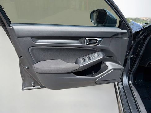 Certified 2025 Honda Civic Sport image 19