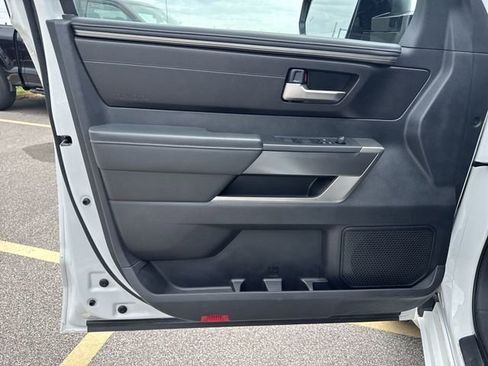 Used 2022 Toyota Tundra SR5 w/ SR5 Convenience Package RWD image 20