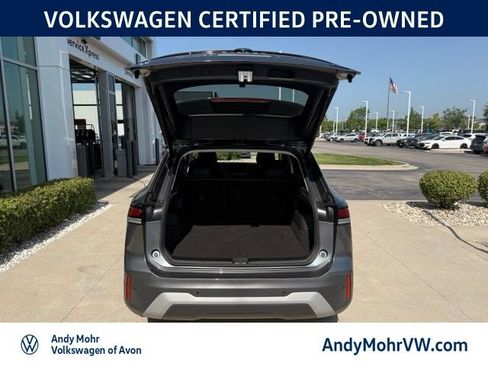 Used 2026 Volkswagen Tiguan SE AWD/4WD image 9