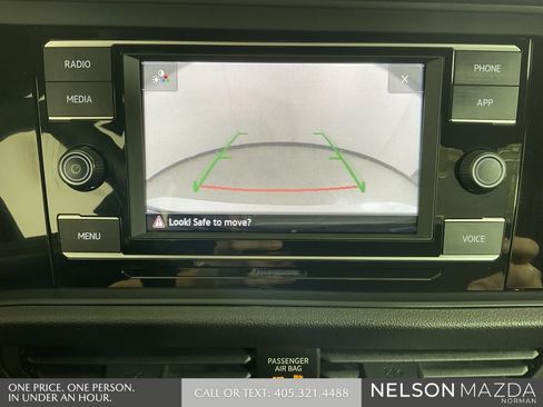 Used 2024 Volkswagen Jetta Sport image 32