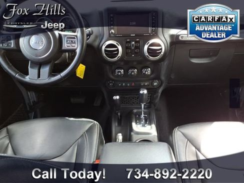 Used 2015 Jeep Wrangler Unlimited Sahara w/ Max Tow Package AWD/4WD image 12