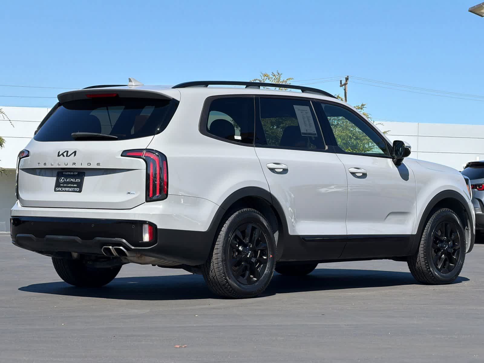 Used 2024 Kia Telluride SX X-Pro AWD/4WD image 2