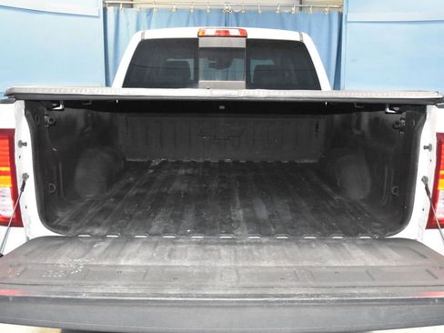 Used 2018 Chevrolet Silverado 1500 High Country image 31