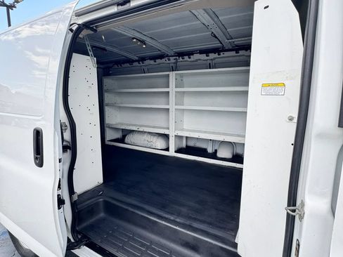 Used 2020 Chevrolet Express 3500 w/ Driver Convenience Package RWD image 13
