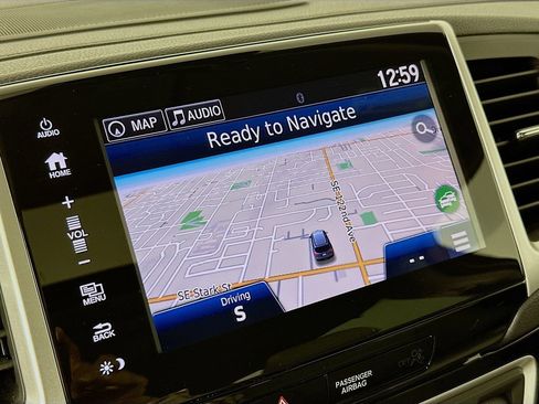 Used 2018 Honda Pilot Touring image 14
