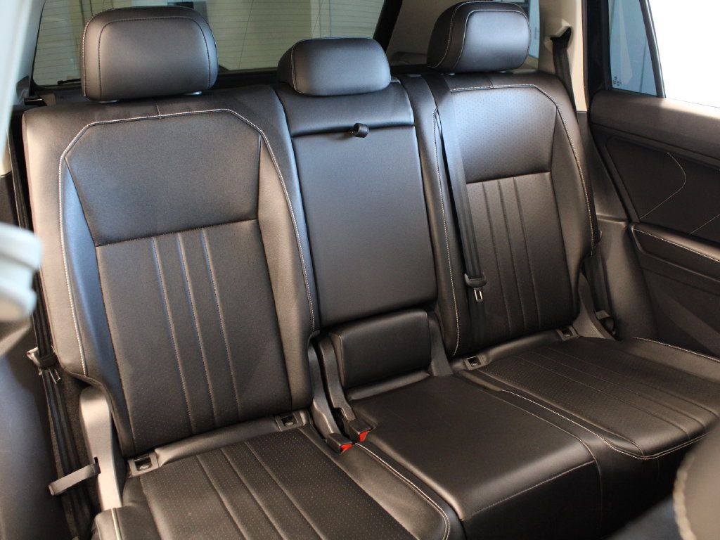 Used 2022 Volkswagen Tiguan SE AWD/4WD image 31