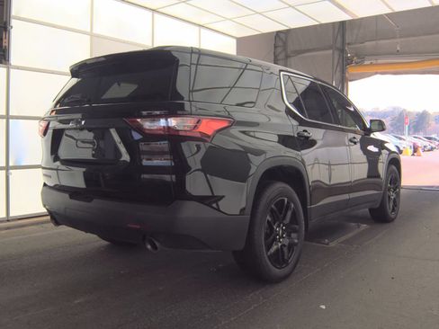 Used 2021 Chevrolet Traverse LS w/ LPO, Blackout Package FWD image 6