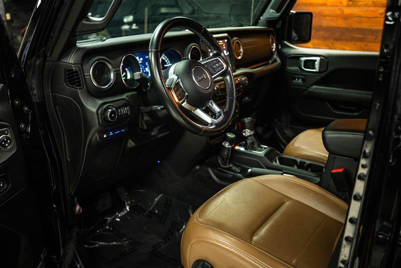 Used 2022 Jeep Wrangler Unlimited Sahara AWD/4WD image 8
