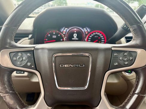 Used 2016 GMC Yukon XL Denali w/ Open Road Package AWD/4WD image 21