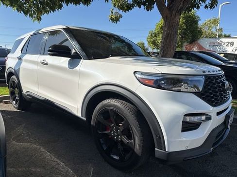 Used 2022 Ford Explorer ST w/ Equipment Group 401A RWD image 4