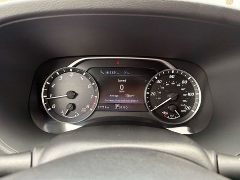 Used 2022 Nissan Frontier SV w/ Technology Package RWD image 10