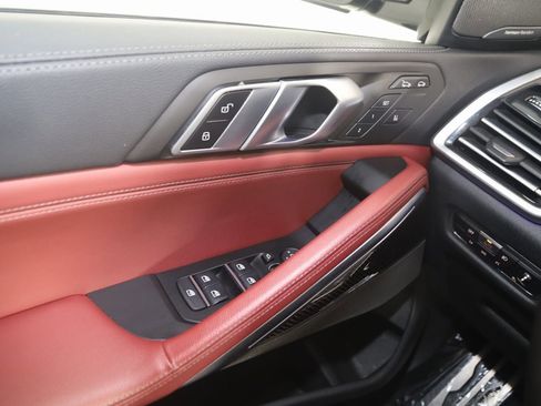 Used 2022 BMW X6 M50i w/ Executive Package image 37