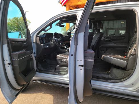 Used 2024 GMC Sierra 1500 AT4X w/ AT4X AEV Edition image 7