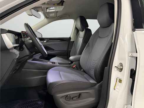 New 2026 Volkswagen Tiguan SE AWD/4WD image 18