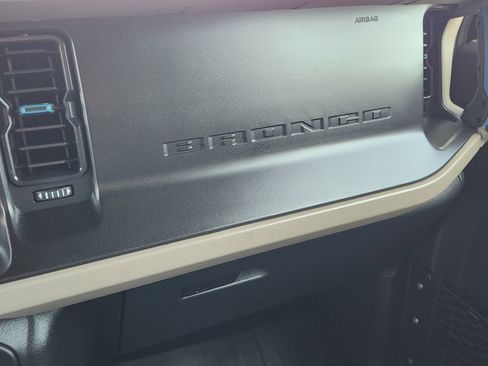 Used 2022 Ford Bronco Wildtrak AWD/4WD image 23