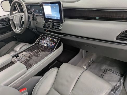 Used 2018 Lincoln Navigator L Reserve w/ Technology Package AWD/4WD image 36