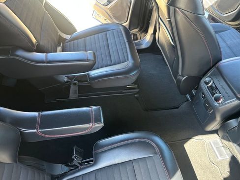 Used 2025 Ford Explorer ST-Line AWD/4WD image 29