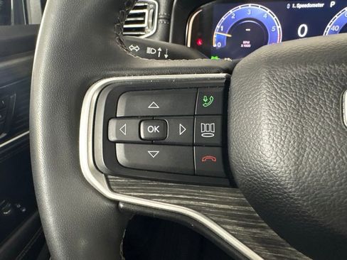 Used 2024 Jeep Wagoneer L Series II image 20