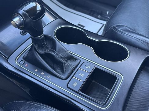 Used 2016 Kia Sorento SX image 22