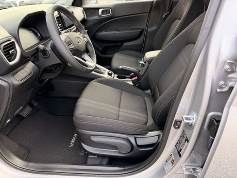 Certified 2026 Hyundai Venue SEL FWD image 6