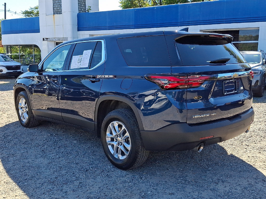 Used 2023 Chevrolet Traverse LS w/ Safety Package AWD/4WD image 6
