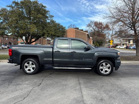 Used 2017 Chevrolet Silverado 1500 W/T w/ Trailering Package image 3