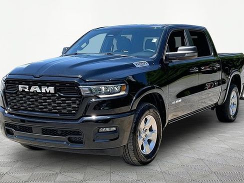 Used 2025 RAM 1500 Big Horn AWD/4WD image 3