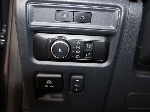 Used 2024 Ford Expedition Limited image 23