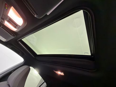 Used 2024 Subaru Crosstrek 2.5i Sport image 14