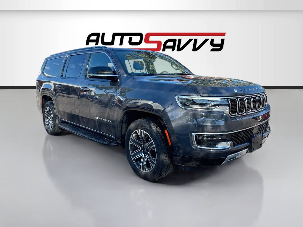 Used 2025 Jeep Wagoneer L Series II w/ 8-pass Seating Package AWD/4WD image 1