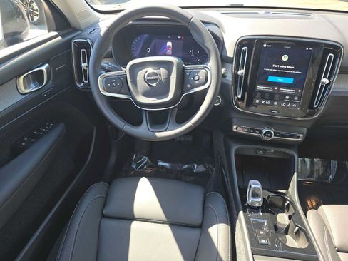 Used 2026 Volvo XC40 B5 Plus w/ Climate Package AWD/4WD image 17