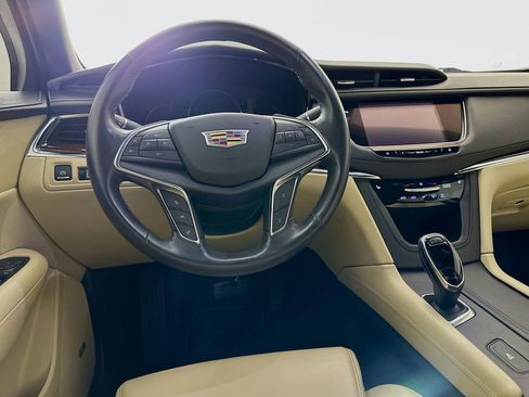 Used 2017 Cadillac XT5 Luxury w/ Driver Awareness Package FWD image 24