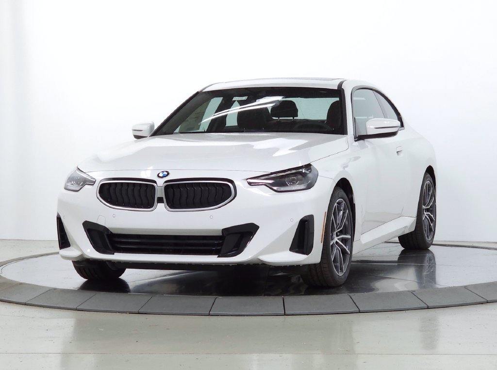 New 2026 BMW 230i xDrive Coupe w/ Convenience Package AWD/4WD image 3
