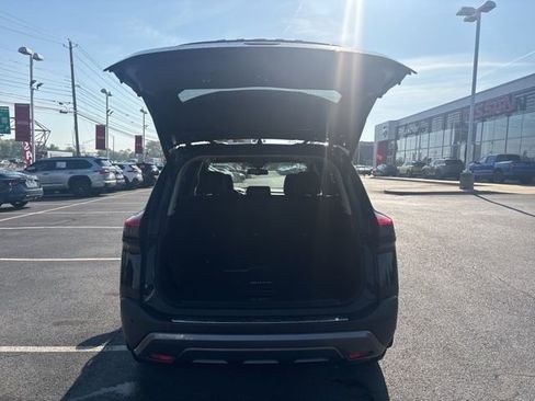 Used 2023 Nissan Rogue SL w/ SL Premium Package AWD/4WD image 13