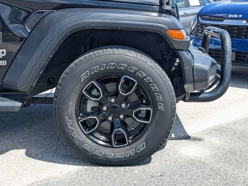 Used 2021 Jeep Wrangler Sport AWD/4WD image 11