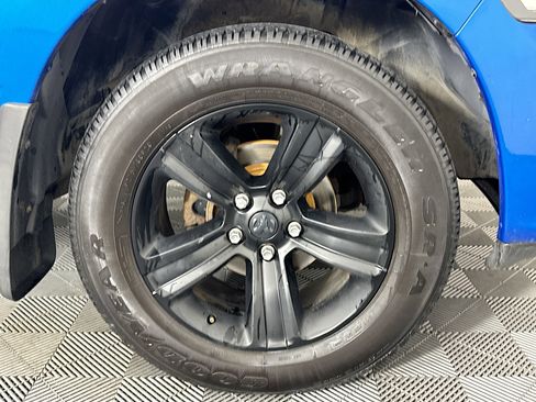 Used 2018 RAM 1500 Sport w/ Hydro Blue Sport Package image 31