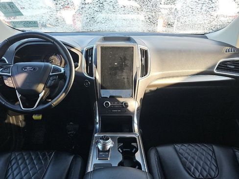 Used 2024 Ford Edge Titanium image 32