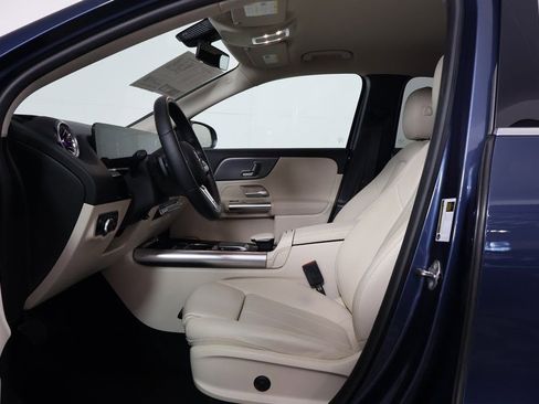 Used 2022 Mercedes-Benz GLA 250 GLA 250 image 10