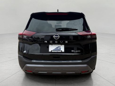 Used 2023 Nissan Rogue SL AWD/4WD image 11