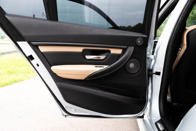 Used 2016 BMW M3 RWD image 28