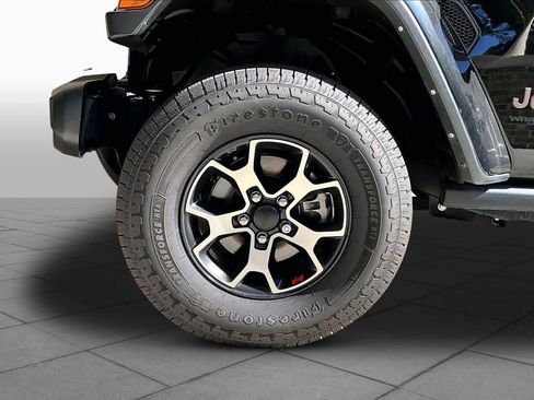 Used 2021 Jeep Wrangler Unlimited Rubicon AWD/4WD image 11