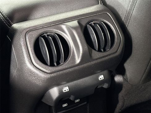 Used 2021 Jeep Wrangler Unlimited Sahara AWD/4WD image 49