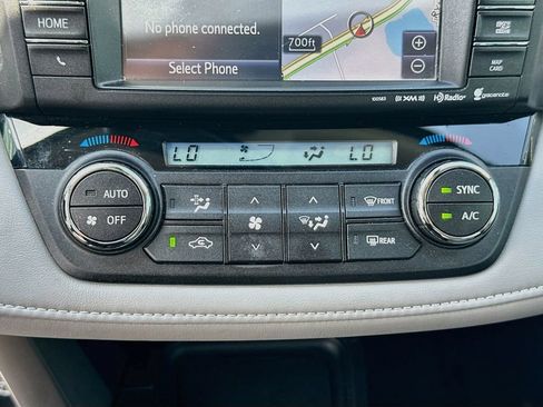 Used 2018 Toyota RAV4 Limited FWD image 16