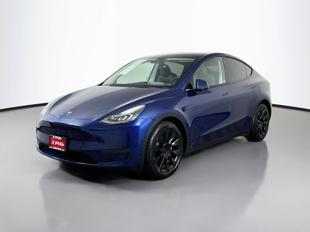 Used 2021 Tesla Model Y Long Range AWD/4WD image 1