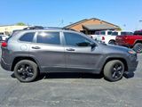 Used 2018 Jeep Cherokee Latitude w/ Altitude Package image 2